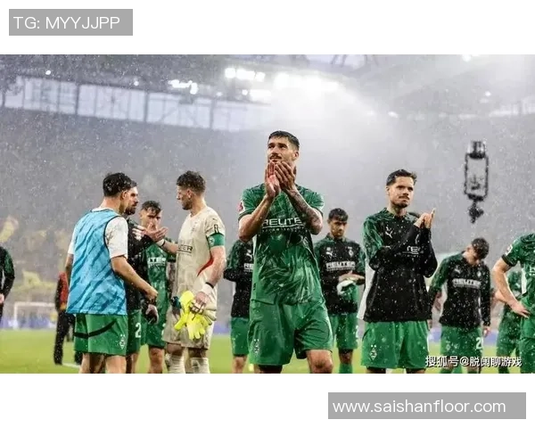 门兴与法兰克福激战正酣比分悬念迭起引人关注 门兴与法兰克福激战正酣比分悬念迭起引人关注